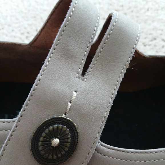 New Aravon by New Balance Loafers - Picture 2 of 8